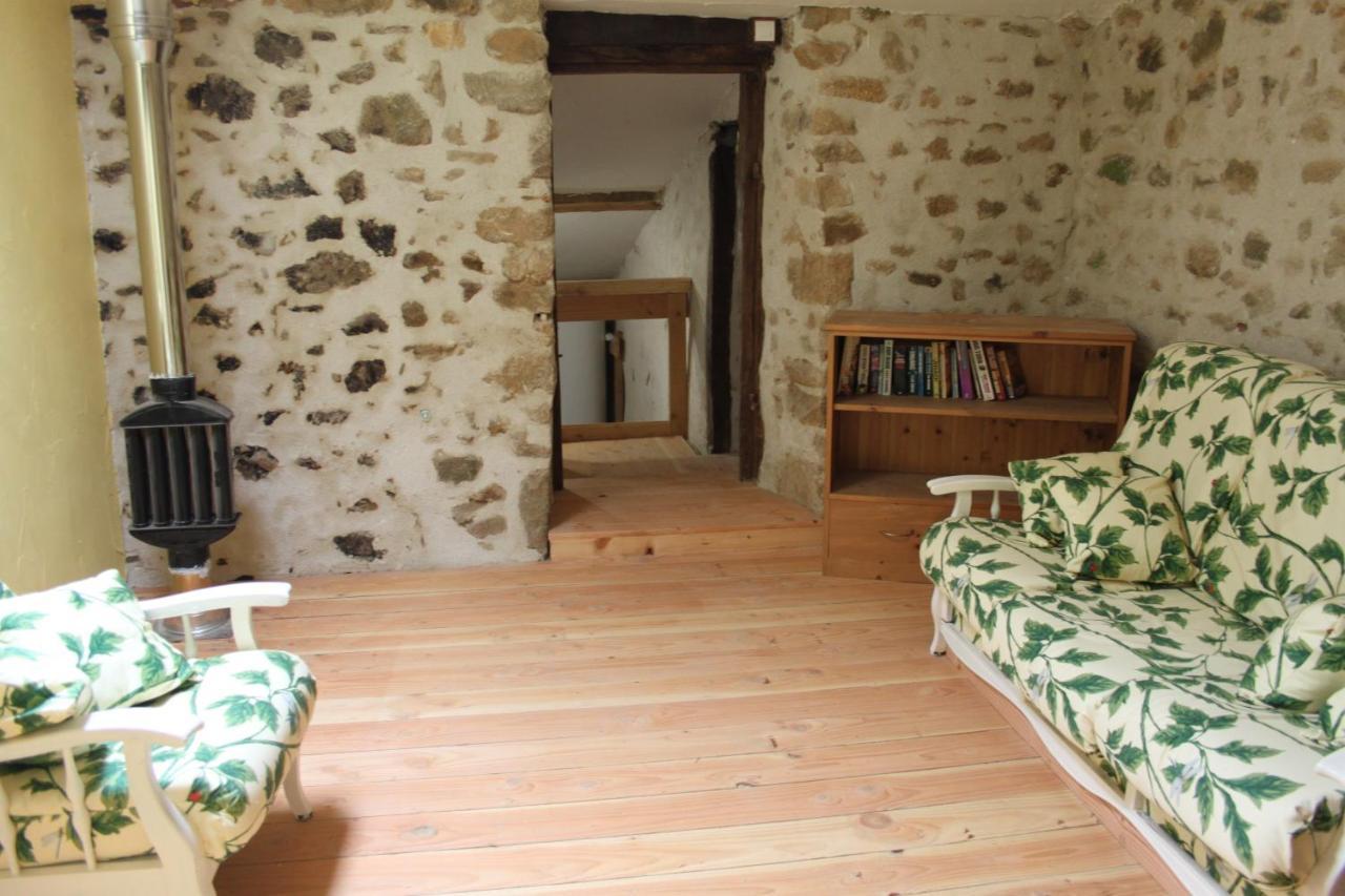Gite La Pimparola Villa Nouic Екстериор снимка